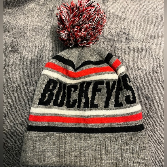 Ohio State Buckeyes Football Beanie Hat w/ Pom. Color: Gray (w/ white & Red) - Picture 2 of 2